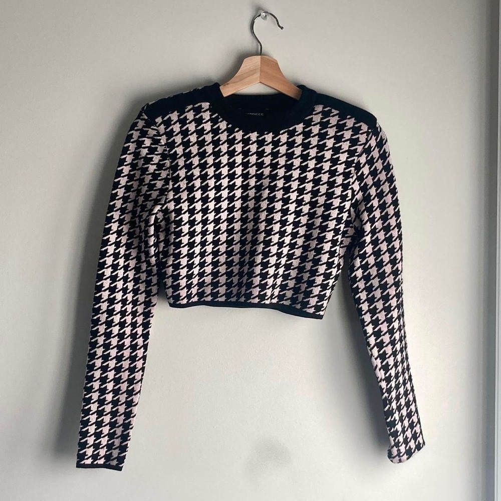 Express Women Xs Cropped Sweater Houndstooth Long Sleeve Black Pinky-White